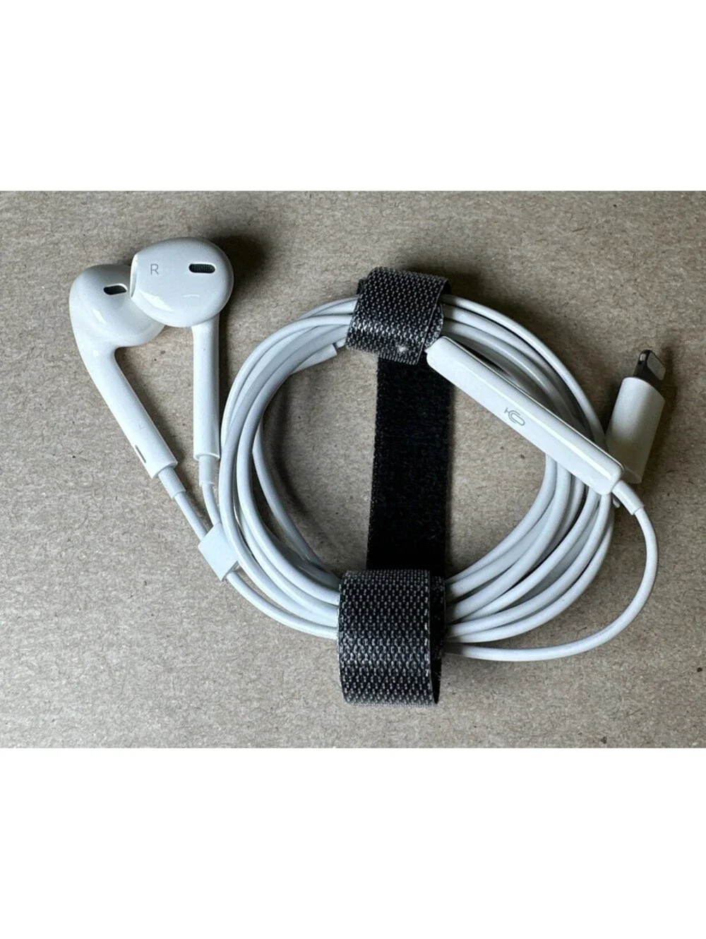 Original Apple Lightning Cable Earbuds For IPhone or IPhone PRO Max w/Mic